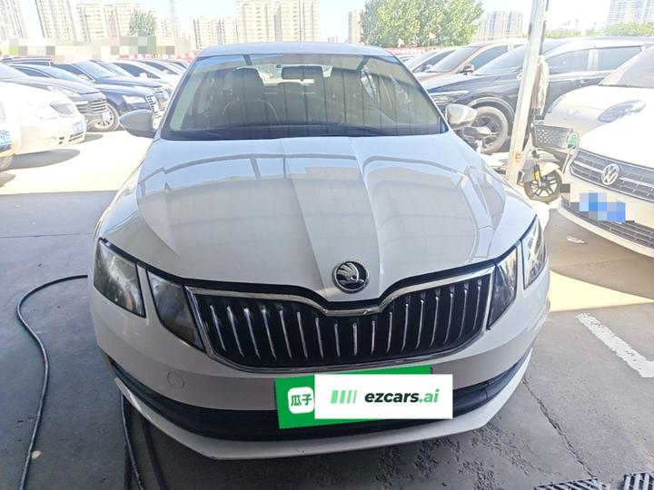Octavia 2021 1.5L AT Comfort photo 2