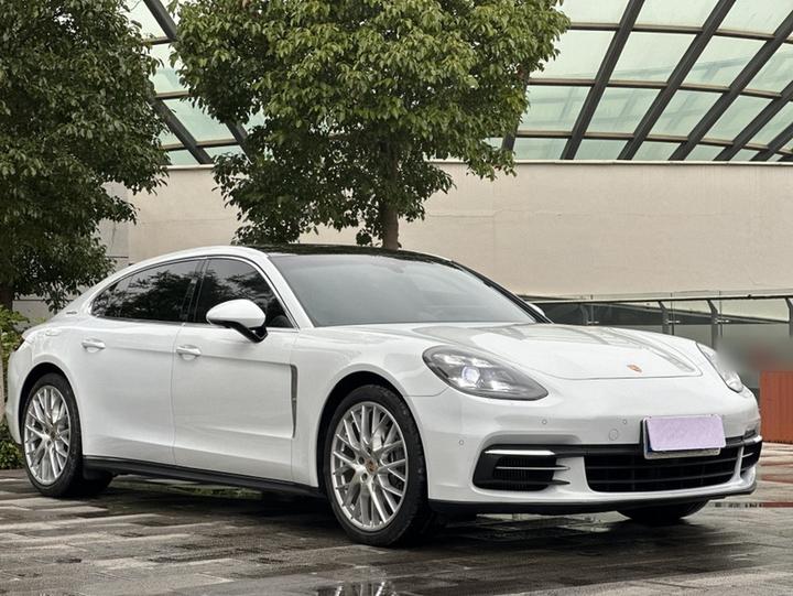 2019 Panamera Executive Extended 2.9T photo 3