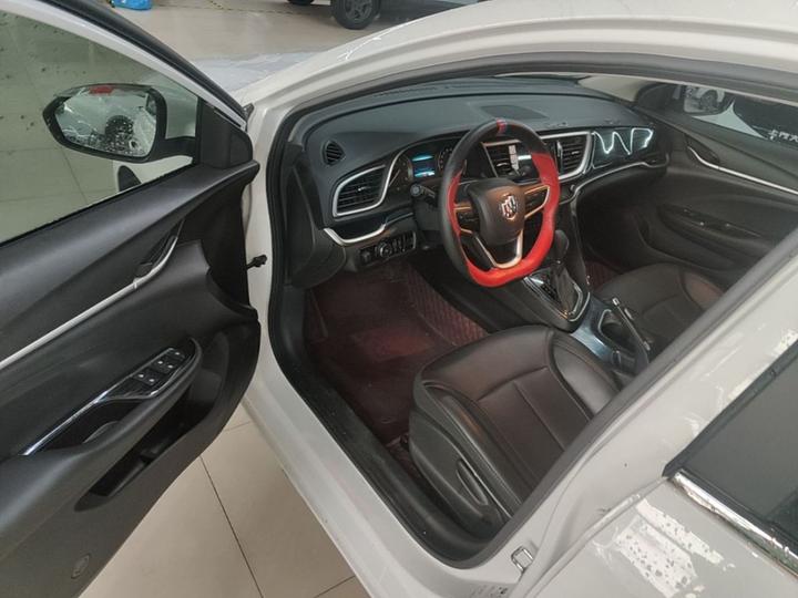 Excelle 2021 Facelift Classic 1.5L AT Elite photo 3