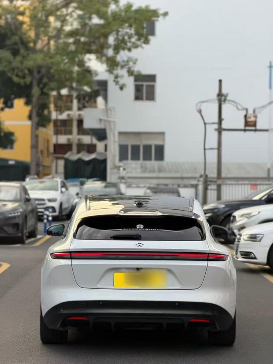 ET5T 2023 75kWh Touring photo 3