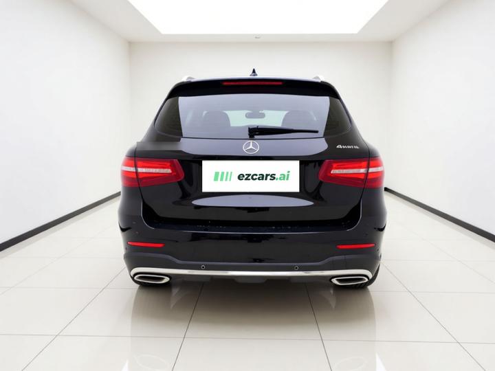 GLC 2019 Facelift GLC 260 L 4MATIC Luxury photo 5