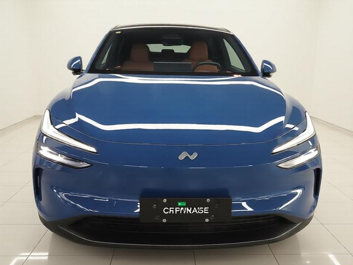 L60 2024 60kWh RWD photo 2