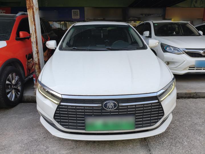 Qin EV 2019 Range Luxury photo 2