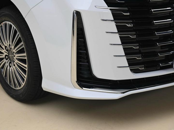MAXUS G10 2025 Facelift MAX 2.0T AT Luxury Petrol 7-Seater photo 4