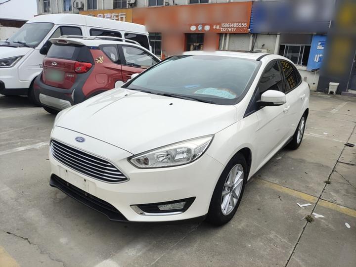 Focus 2015 Sedan 1.6L AT
