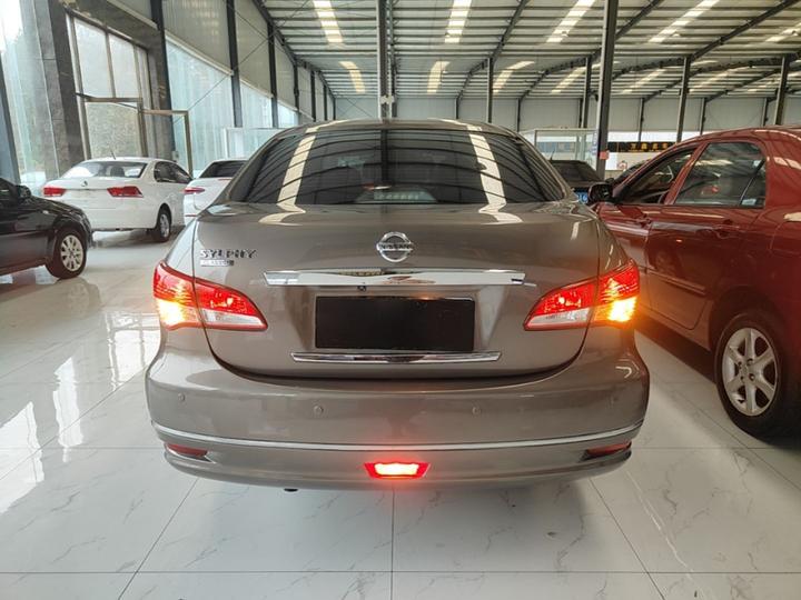 Sylphy 2016 Classic 1.6XE AT Leading photo 3