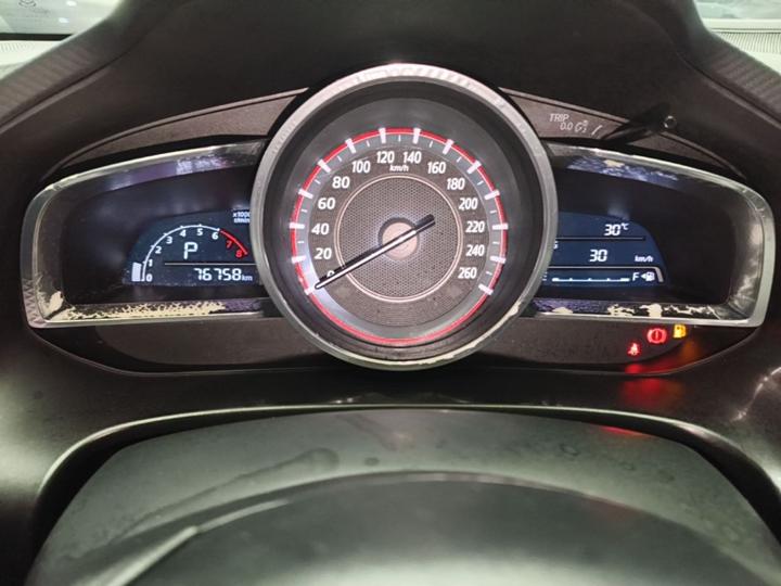3 Axela 2016 Sedan 1.5L AT Luxury photo 7