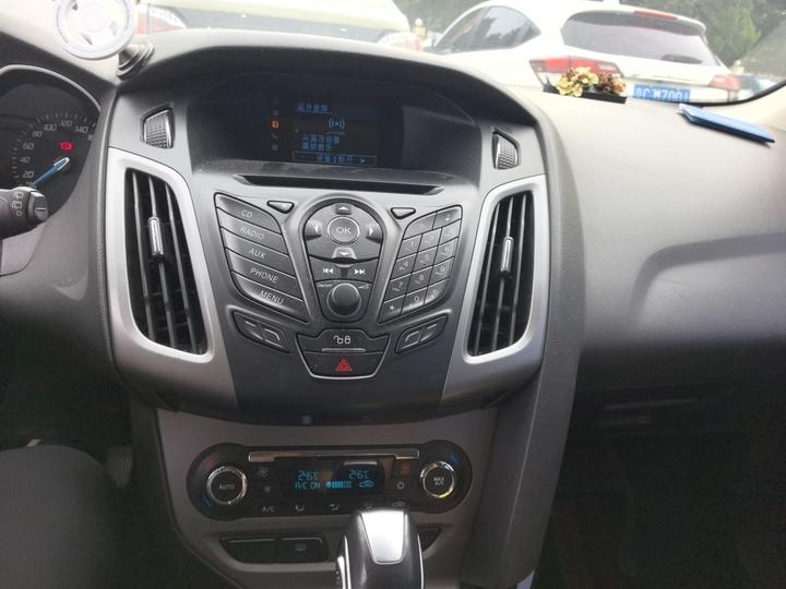 Focus 2012 Hatchback 1.6L AT photo 5