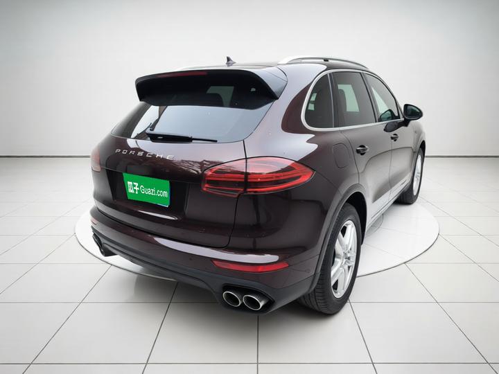 2016 Cayenne Platinum Edition 3.0T photo 6