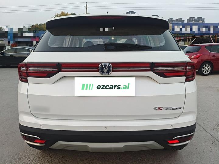CS35PLUS 2019 1.6L AT photo 3