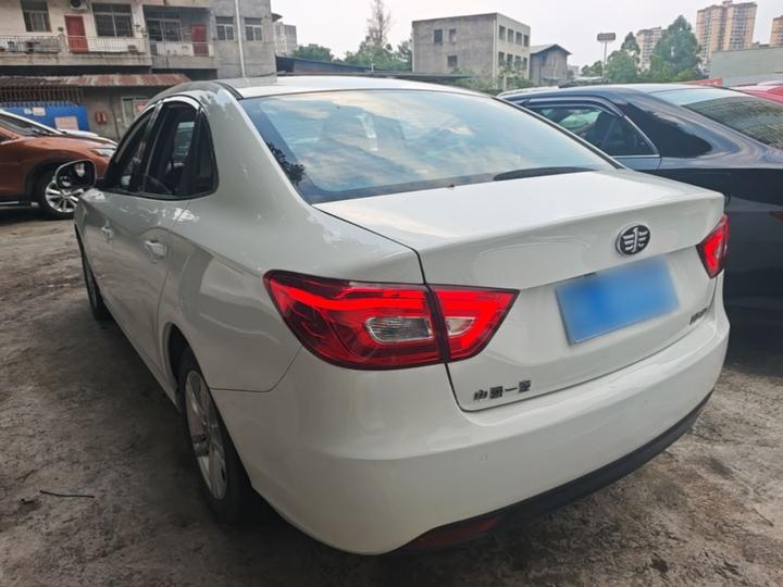 Bestune B30 2016 1.6L AT Luxury photo 4