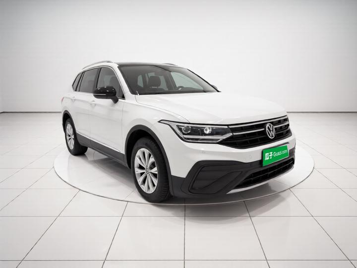 Tiguan L 2024 300TSI AT RWD photo 3