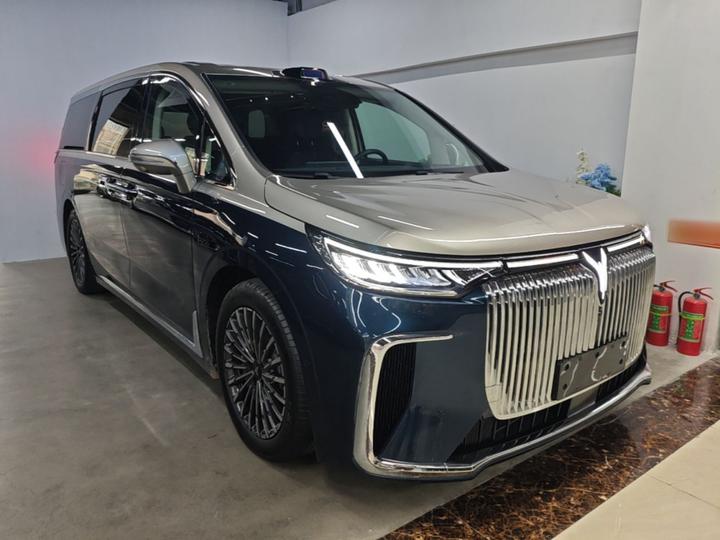 Voyah Dreamer 2026 PHEV Qiankun Ultra photo 3