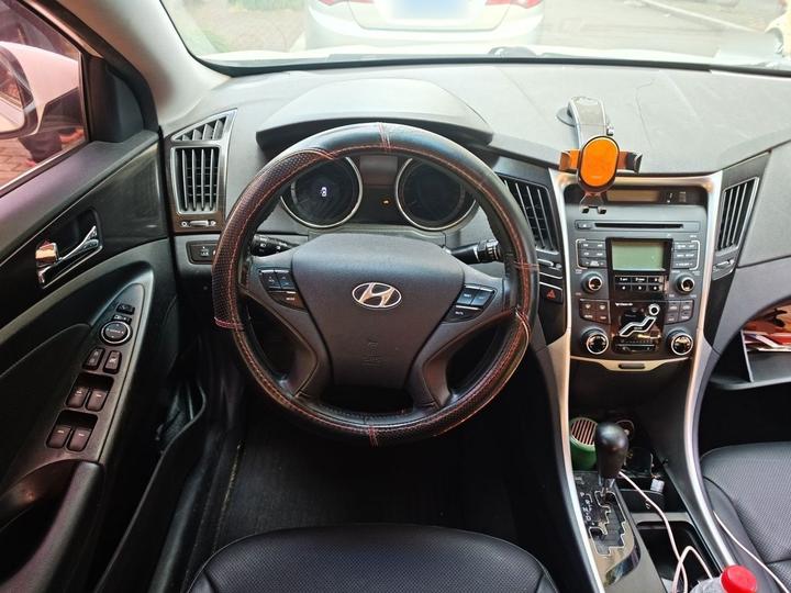 Sonata 2013 2.0L AT Luxury photo 3