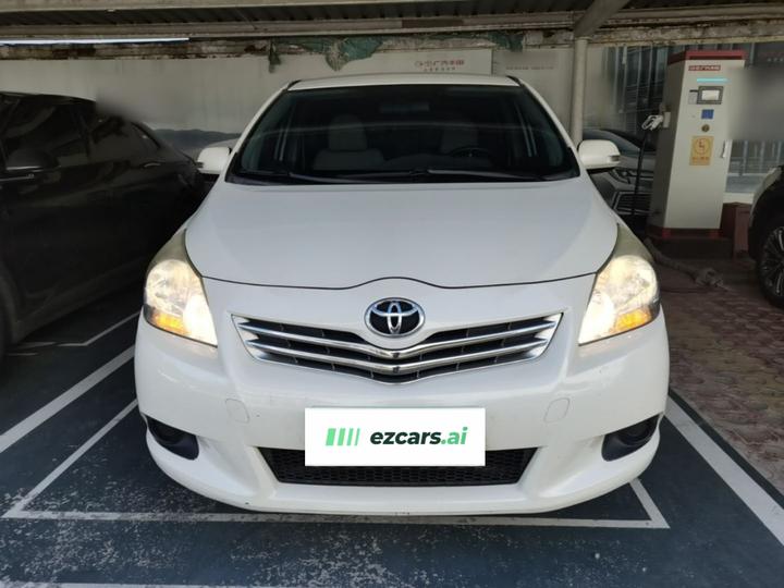 2011 180E CVT Elite photo 2