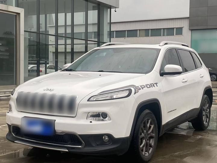 Cherokee 2020 2.0L RWD Classic Sport