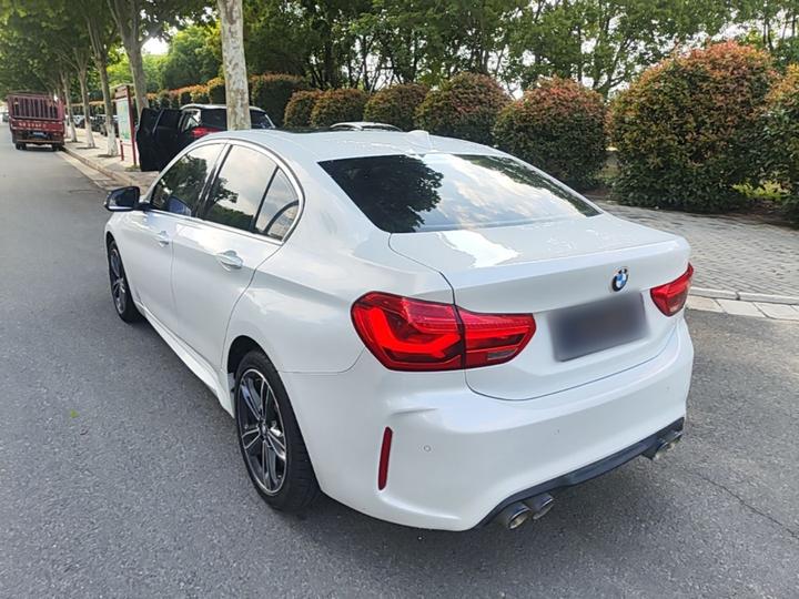 1 Series 2018 Facelift 118i Sport photo 4