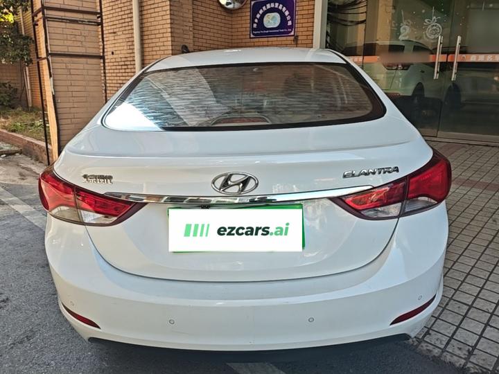 Elantra 2016 1.6L AT Smart photo 3
