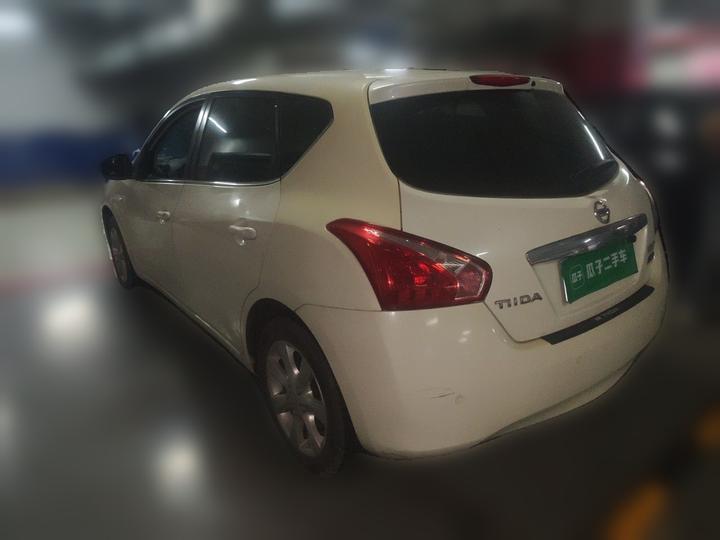 Tiida 2014 1.6L CVT photo 4