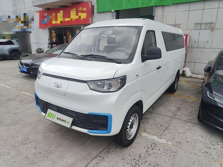 Dolphin E7 2025 50.38kWh 6-Seater