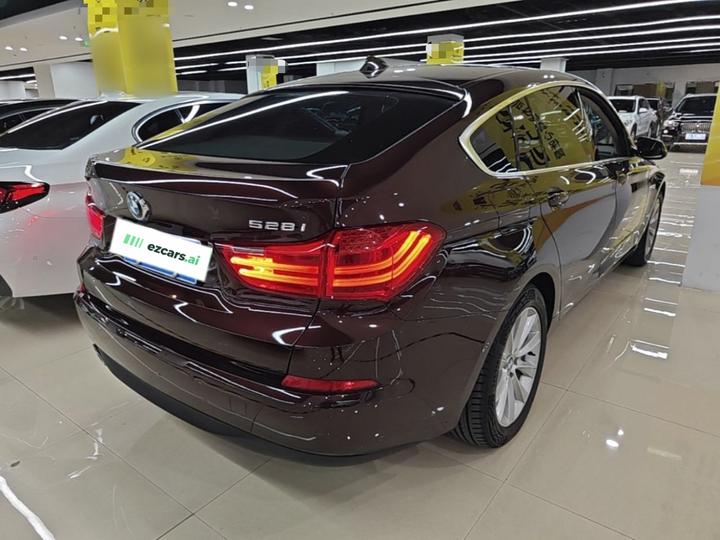 5 SeriesGT 2015 528i Leading photo 6