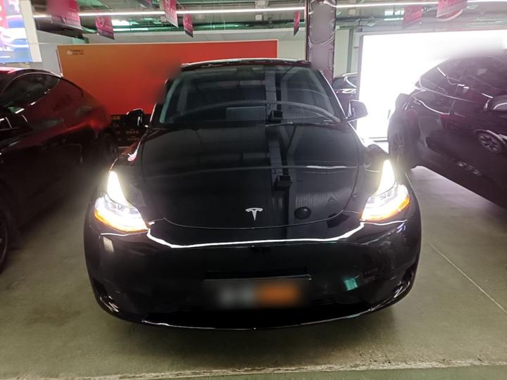 Model Y 2023 RWD photo 2
