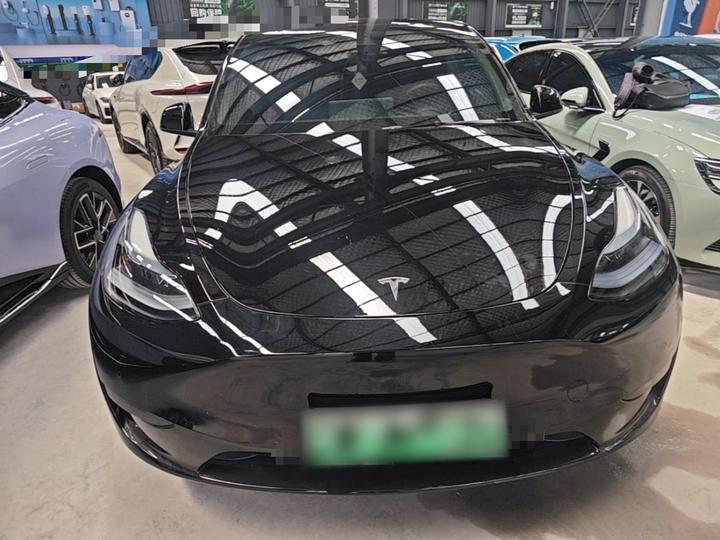 Model Y 2023 RWD photo 2