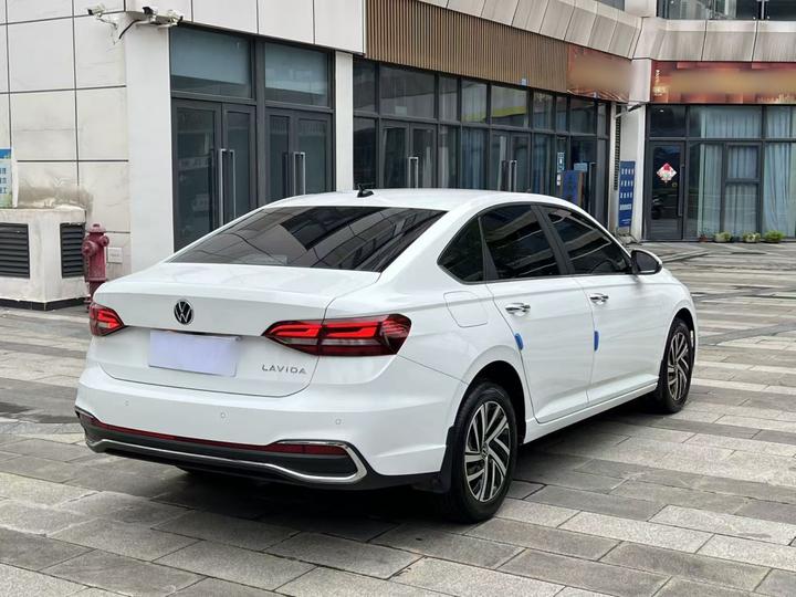 Lavida 2024 1.5L AT photo 6