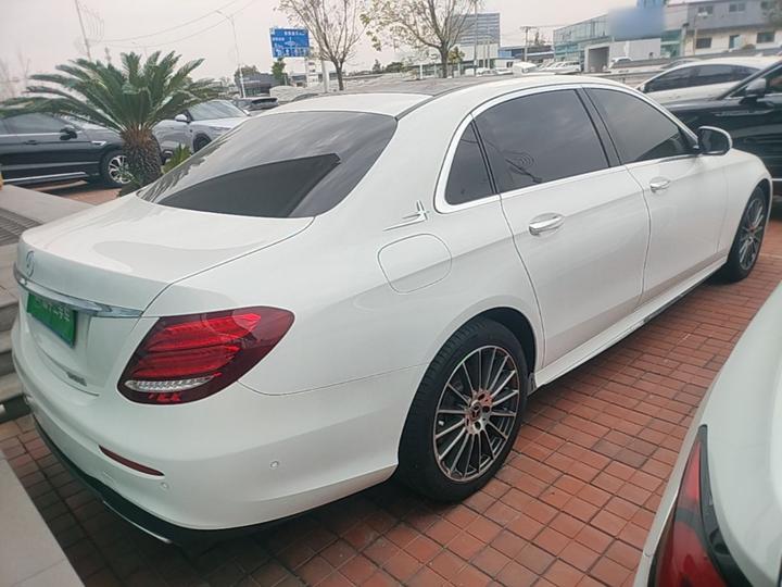 E-Class 2017 E 300 L Sport Luxury photo 6