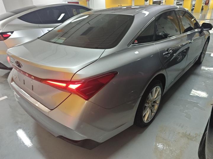 Avalon 2019 Hybrid 2.5L Luxury China VI photo 4