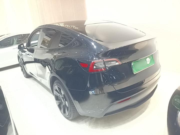 Model Y 2022 Facelift RWD photo 4