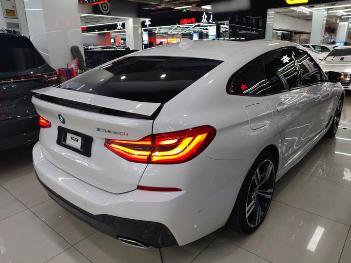 6 SeriesGT 2022 630i M Sport Package photo 4