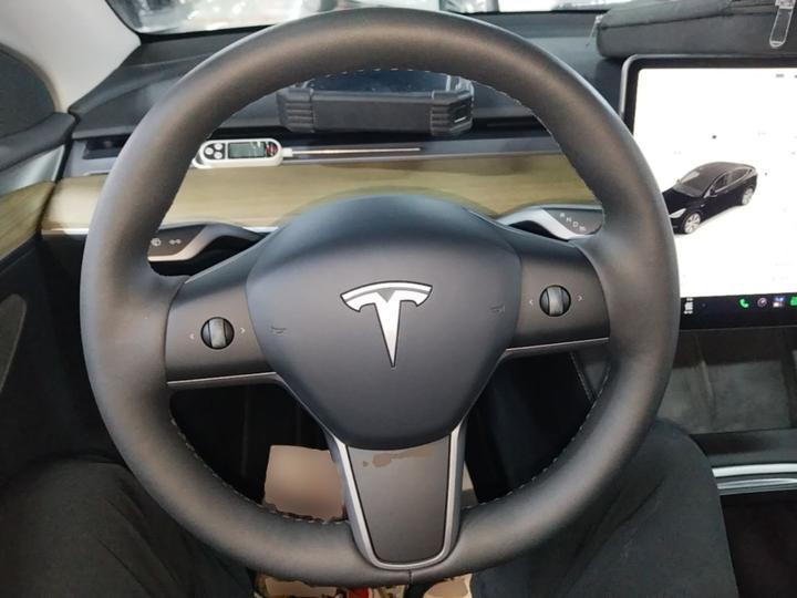 Model Y 2022 Facelift RWD photo 2