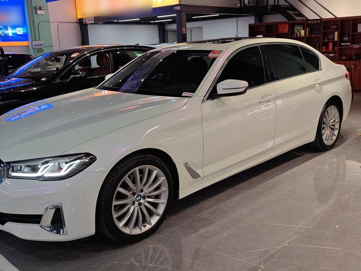 5 Series 2021 530Li Exclusive Luxury photo 4