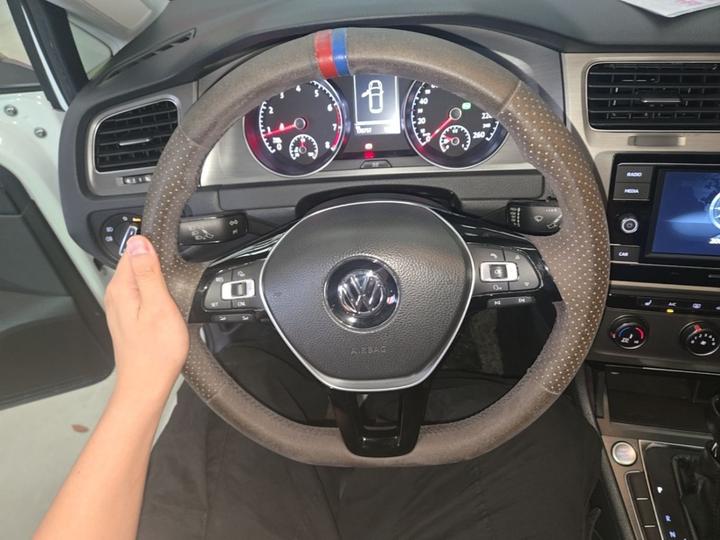 Golf 2016 230TSI AT Luxury photo 6
