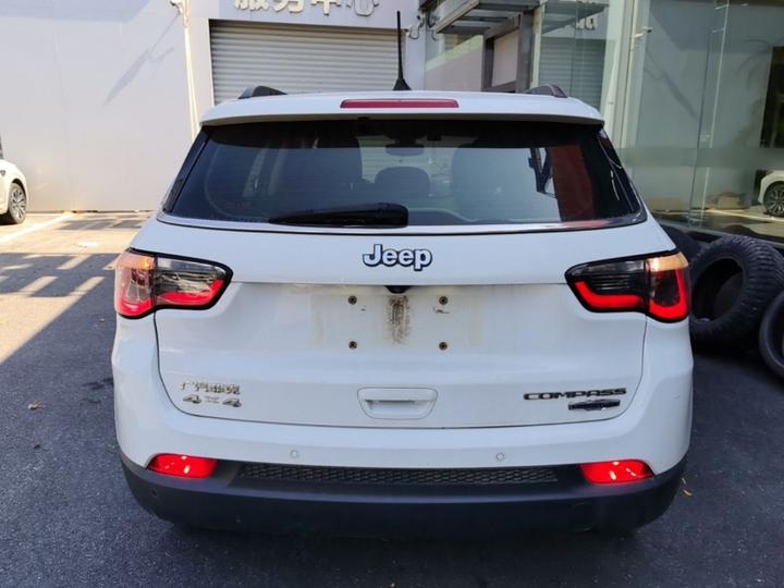 Compass 2017 200T AT photo 3