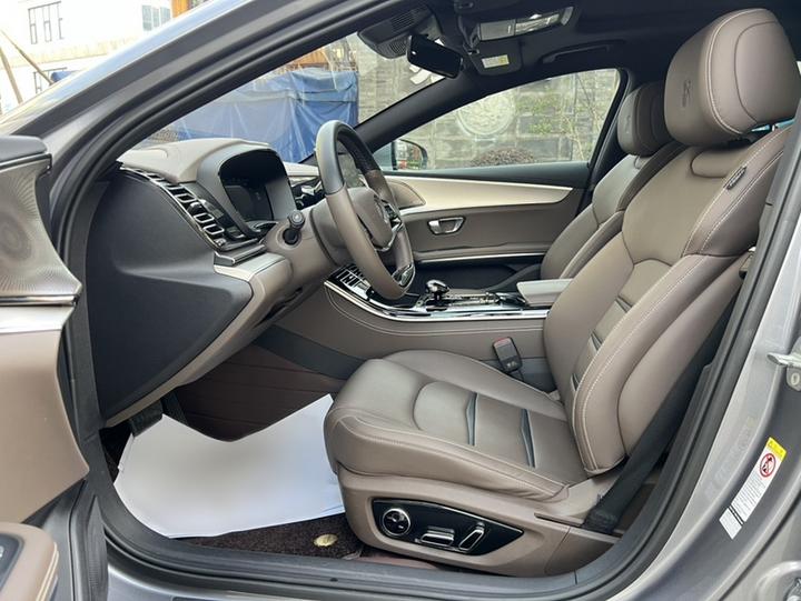 Han 2021 EV Standard Range Luxury photo 6