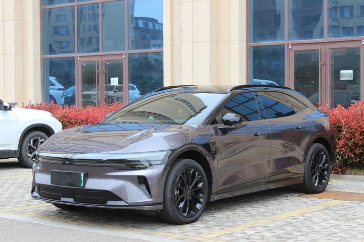 007GT 2025 AWD ADAS 75kWh
