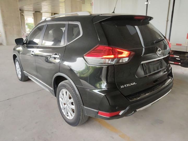 X-Trail 2017 2.0L CVT Comfort 2WD photo 4