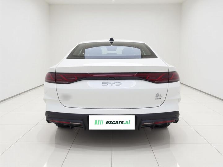 Qin L 2025 DM-i ADAS 80KM Leading photo 5
