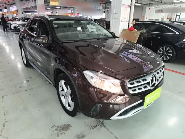 GLA 2017 GLA 200 Dynamic photo 3