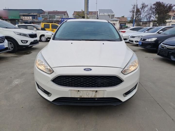 Focus 2015 Hatchback 1.6L AT photo 2