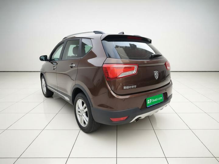 560 2015 1.8L MT Elite photo 4