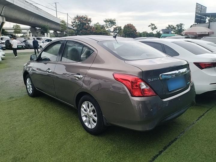 2014 1.5XL MT Luxury photo 4