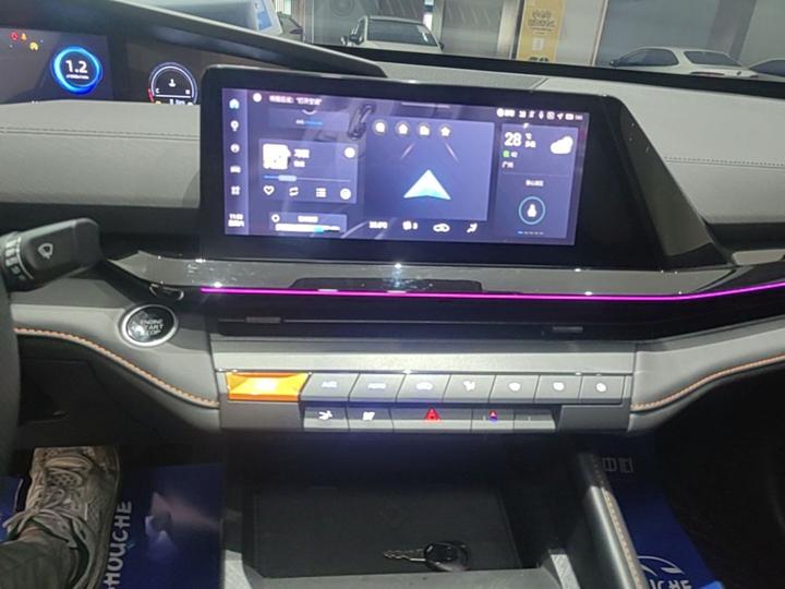 UNI-V 2024 1.5T photo 4