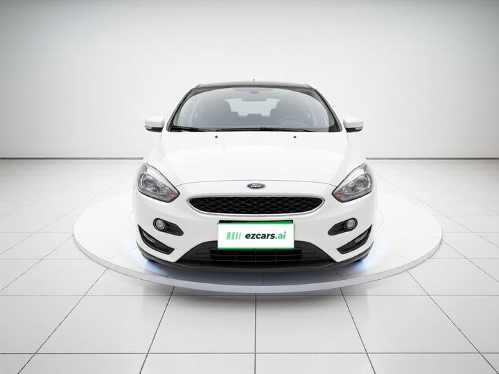 Focus 2017 Hatchback 1.6L AT Comfort photo 2