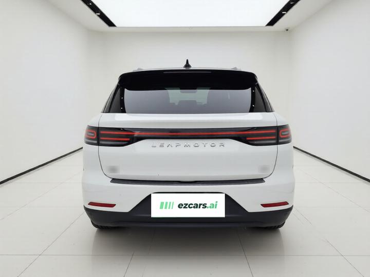 Leapmotor C11 2023 EREV 200 Comfort photo 5