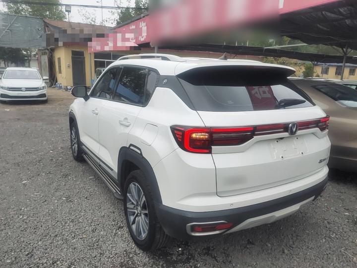 CS35PLUS 2019 1.6L AT photo 4