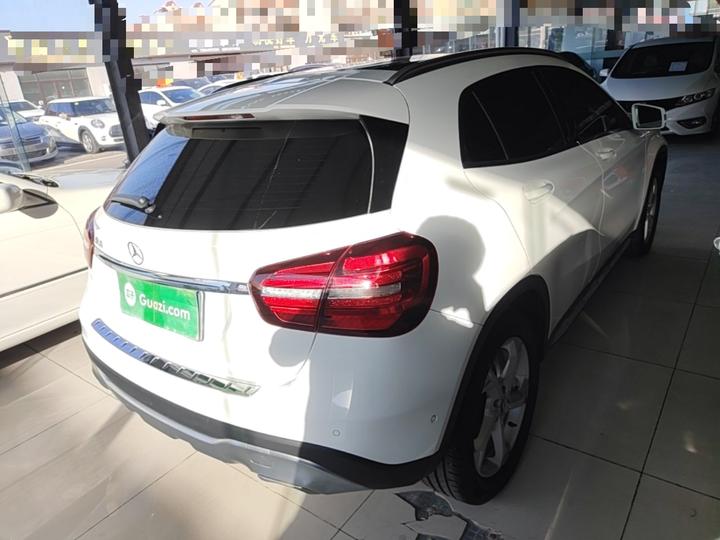 GLA 2019 GLA 200 Dynamic photo 6