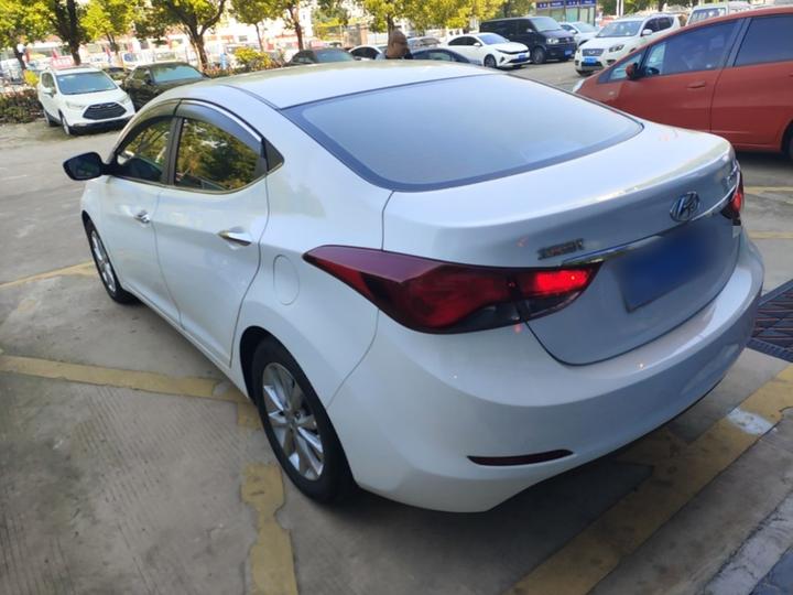Elantra 2016 1.6L AT Premium photo 4